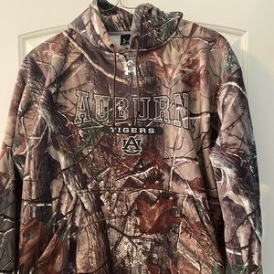 Auburn Under Armour L Camo Hooded Sweatshirt